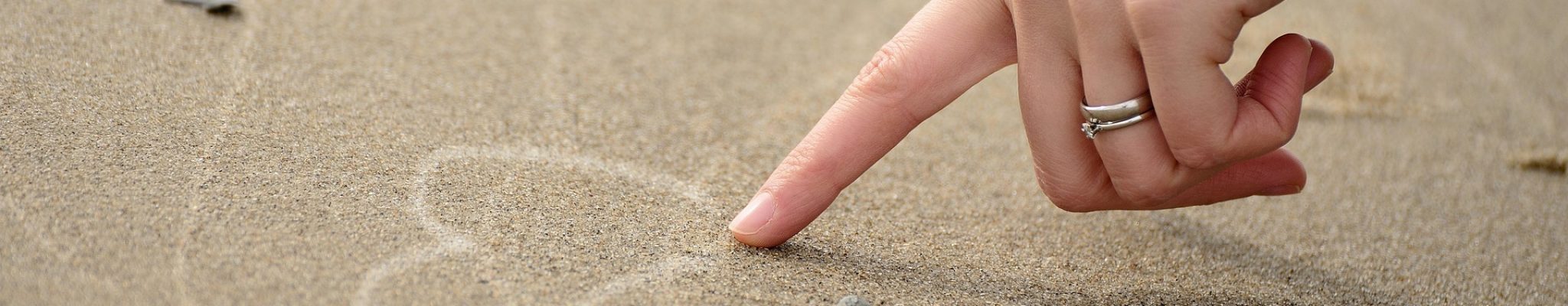 congerdesign-hand-4752642_1920